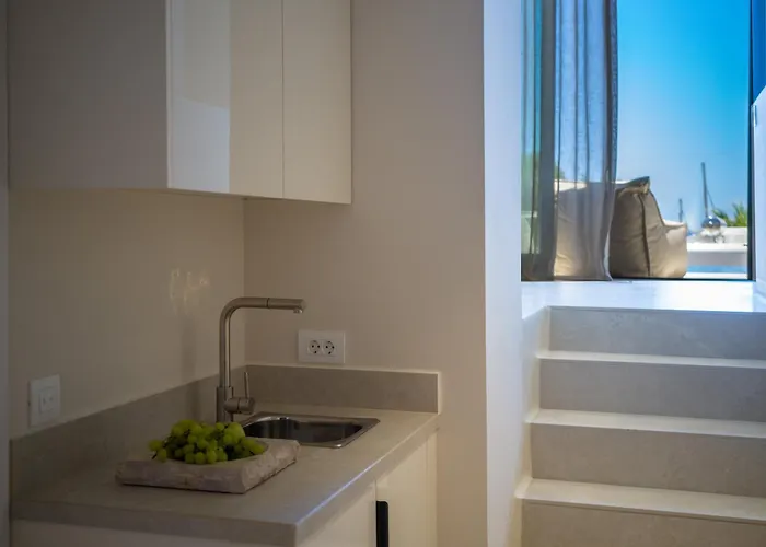 Vezo Mykonos Hotel 4*